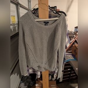 GAP Women's Light Gray Crew Neck Sweater